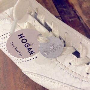 NWOT Hogan leather trainers / sneakers. made in Italy